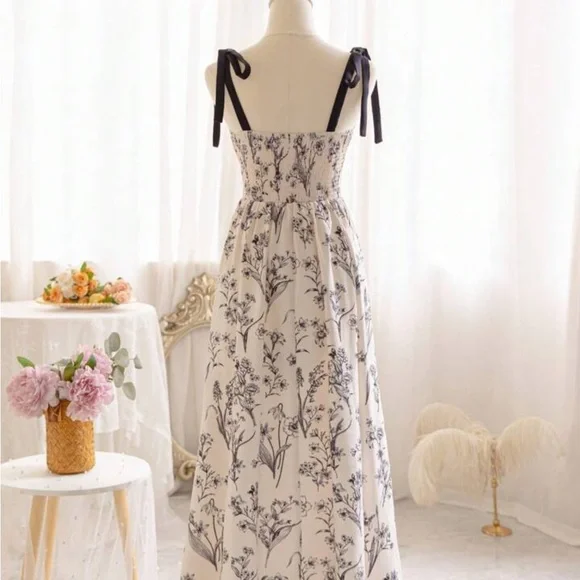 Floral Print Maxi Dress - Picture 2 of 6